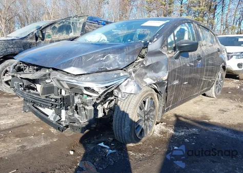 2024 Nissan Versa 1.6 S z USA, uszkodzony, nr VIN 3N1CN8DV9RL907853